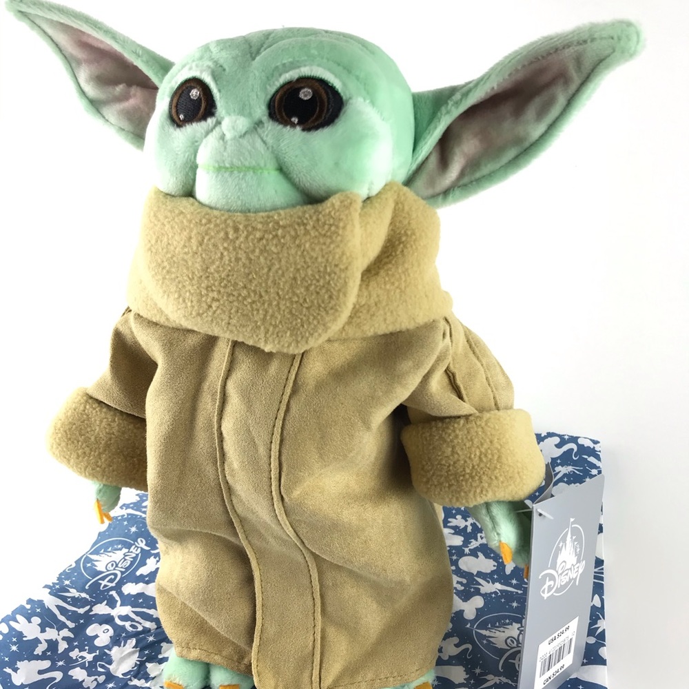 The Child Plush Star Wars The Mandalorian IN HAND - Picture 2 of 8
